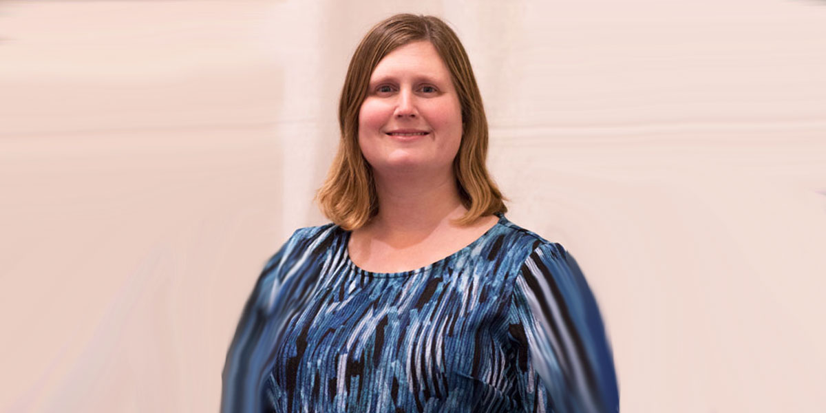 headshot of Joyce Garczynski