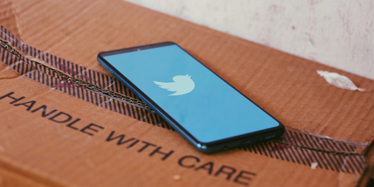 twitter logo on cell phone